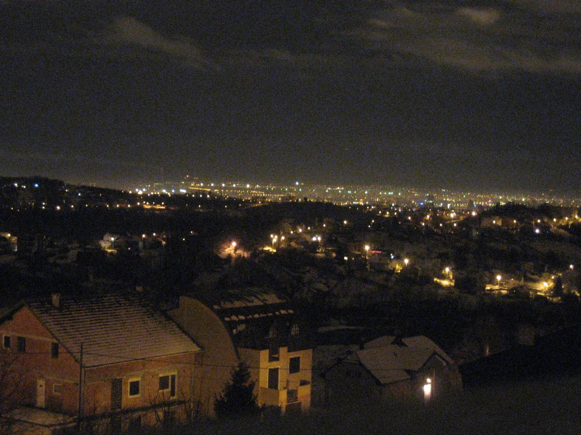 White - Private Parking&garage Daire Zagreb